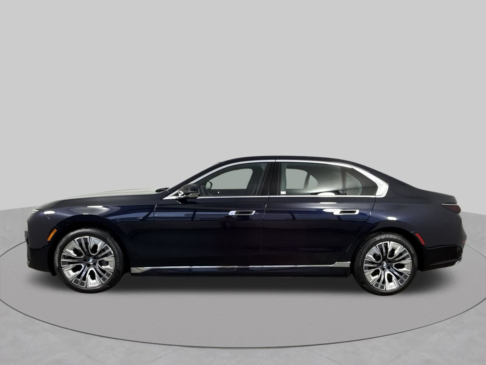 Used 2023 BMW i7 xDrive60 AWD/4WD image 28