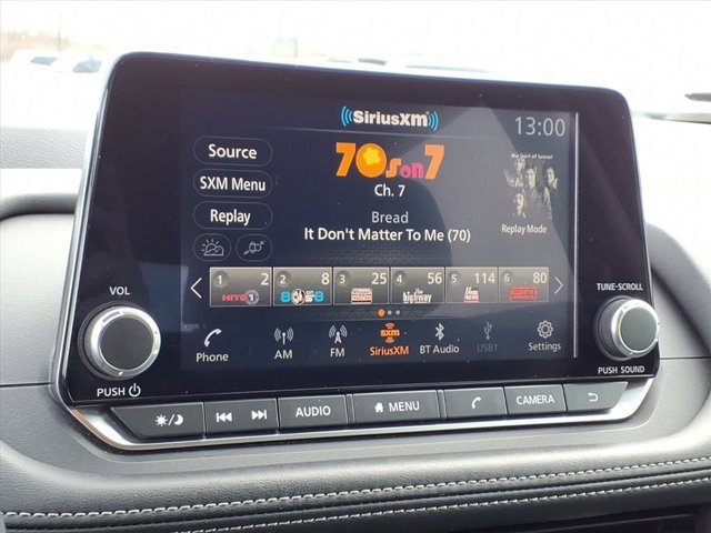 Used 2024 Nissan Rogue SV image 11