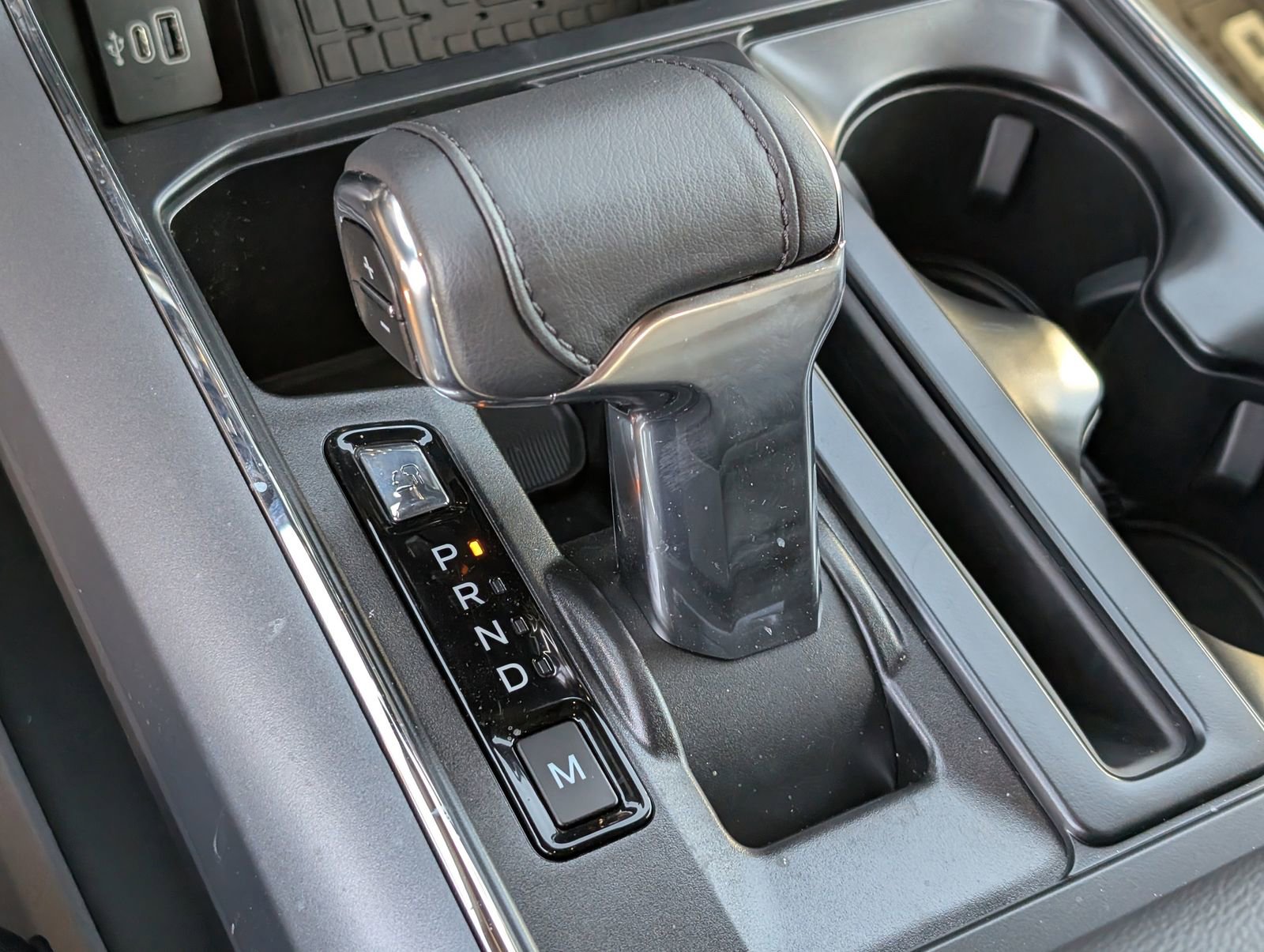 Used 2025 Ford F150 Lariat w/ Equipment Group 502A High image 22