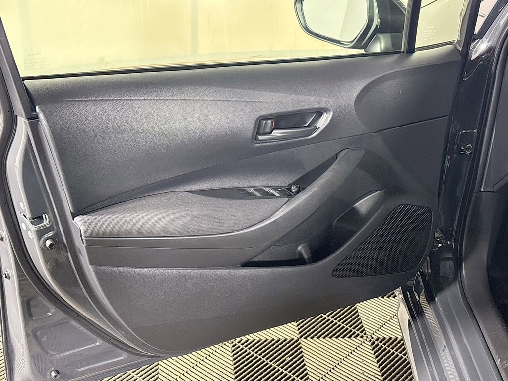 Used 2023 Toyota Corolla LE image 10