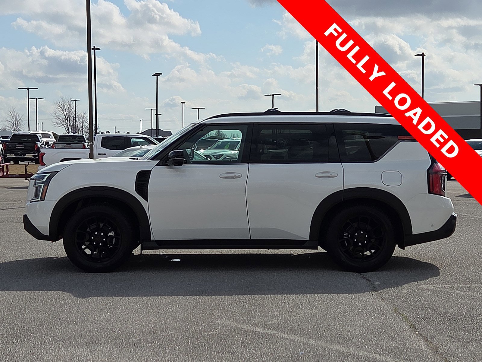 Used 2025 Nissan Armada PRO-4X w/ Pro-4X Premium Package image 3
