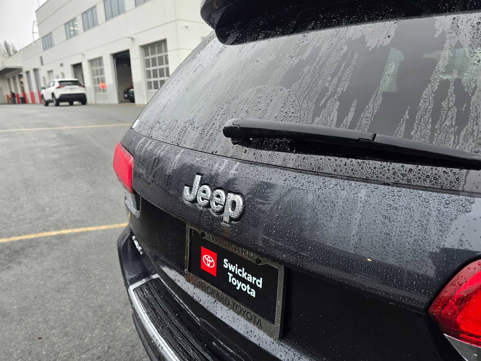 Used 2015 Jeep Grand Cherokee Limited w/ Trailer Tow Group IV image 17