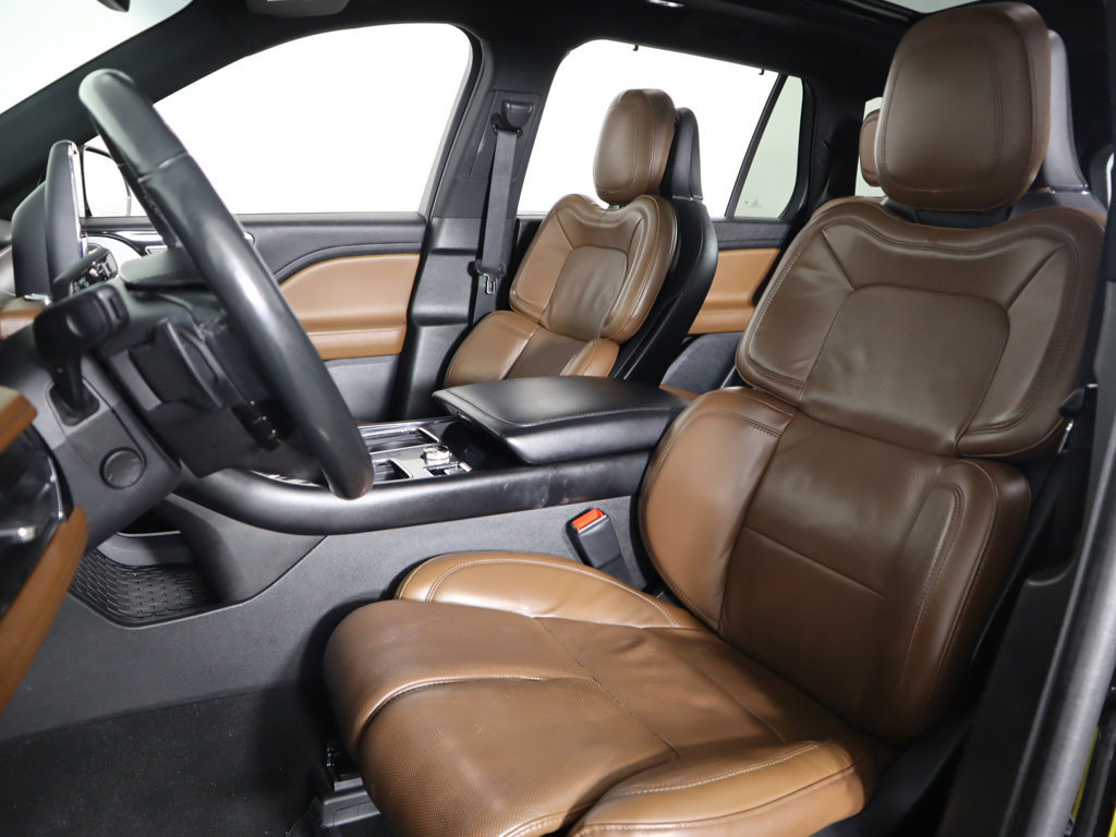 Used 2023 Lincoln Aviator Grand Touring w/ Equipment Group 301A AWD/4WD image 32