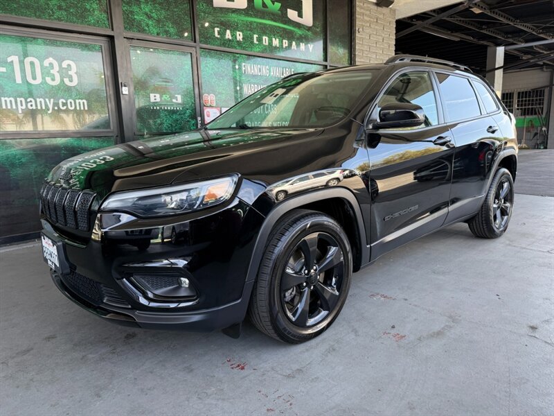 Used 2019 Jeep Cherokee Latitude Plus FWD image 1