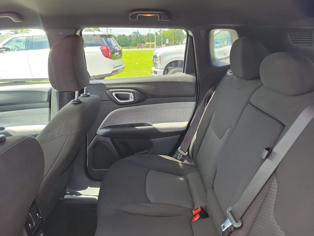 Used 2023 Jeep Compass Sport AWD/4WD image 14