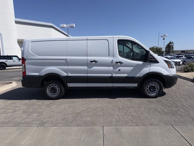 Used 2016 Ford Transit 250 130 Low Roof RWD image 2