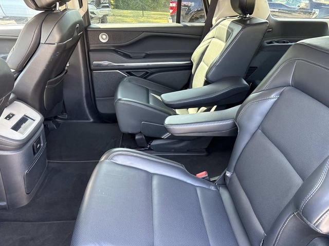Certified 2025 Lincoln Navigator Reserve AWD/4WD image 18