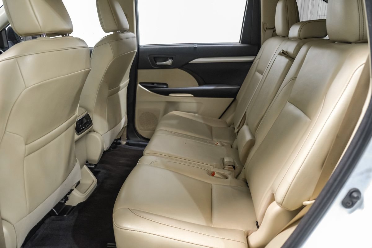 Used 2018 Toyota Highlander XLE FWD image 36