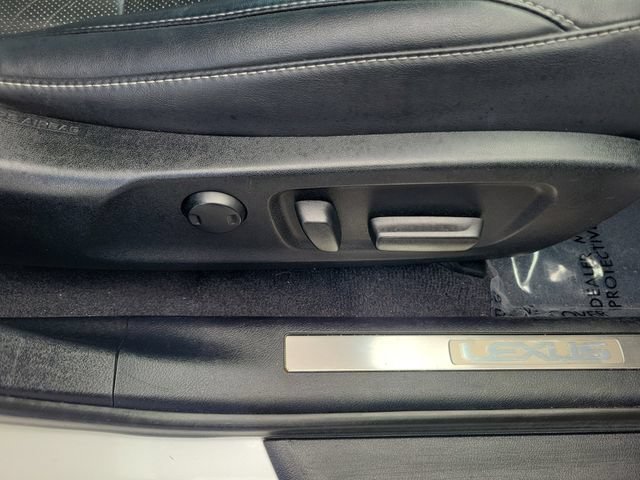 Used 2018 Lexus RX 350L FWD w/ Accessory Package image 36
