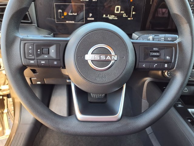 Used 2025 Nissan Kicks S AWD/4WD image 30