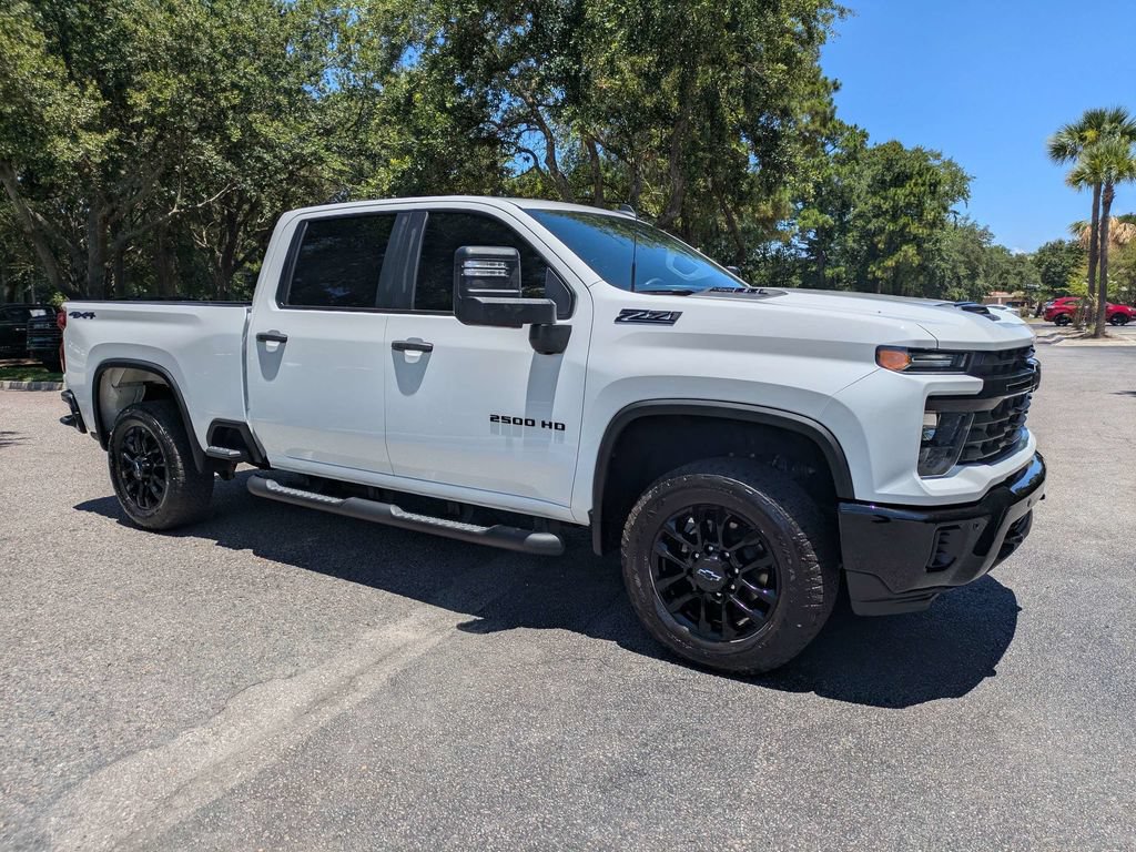 Used 2025 Chevrolet Silverado 2500 Custom w/ Custom Value Package AWD/4WD image 2