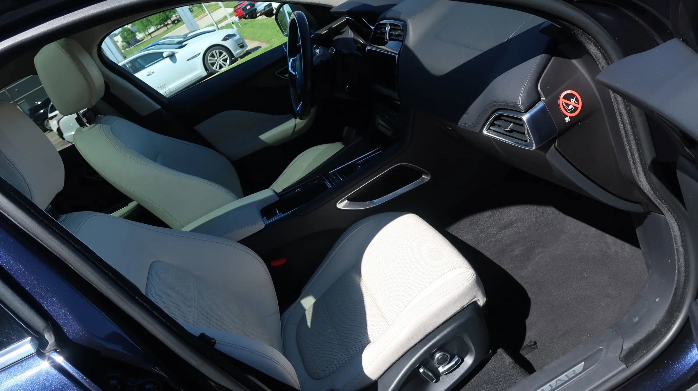 Used 2019 Jaguar F-PACE Prestige AWD/4WD image 8