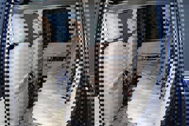 Used 2012 Land Rover Range Rover HSE image 16