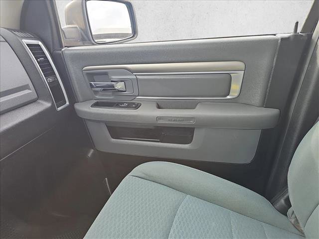 Used 2014 RAM 1500 Classic SLT image 18