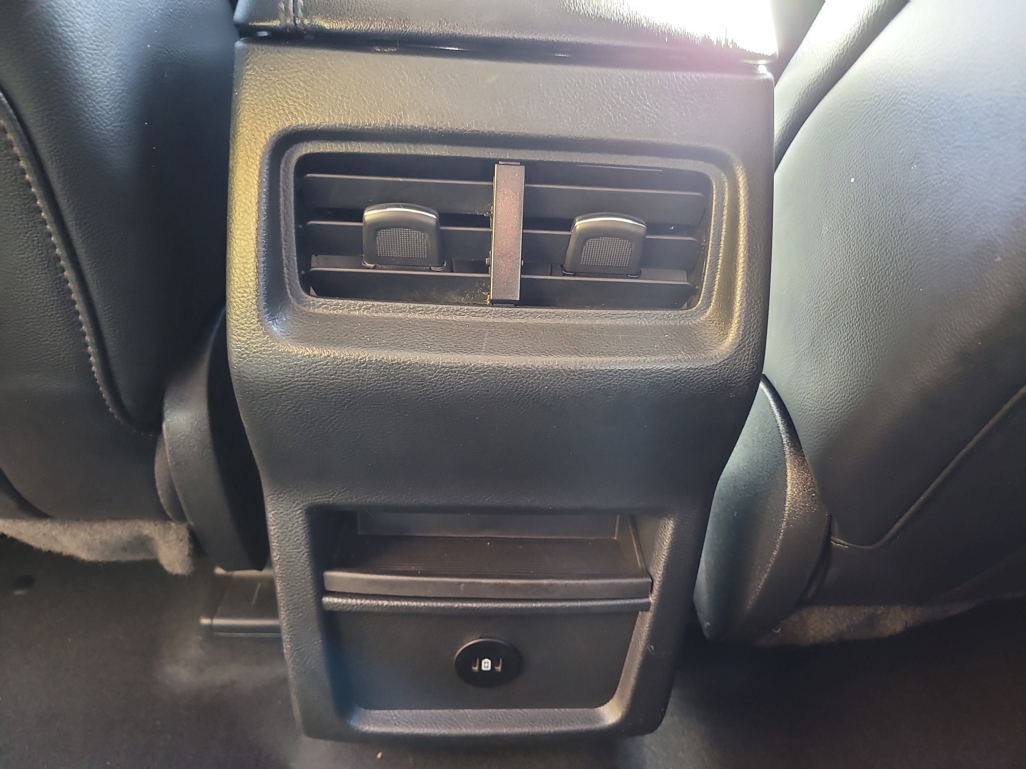 Used 2024 Ford Edge SEL image 16