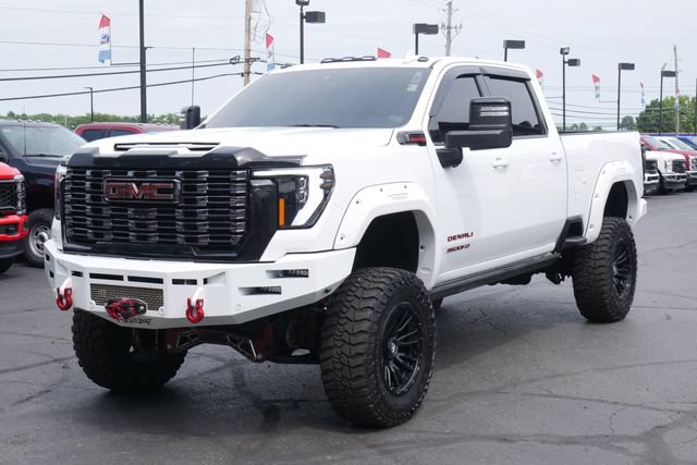Used 2025 GMC Sierra 3500 Denali Ultimate AWD/4WD image 9