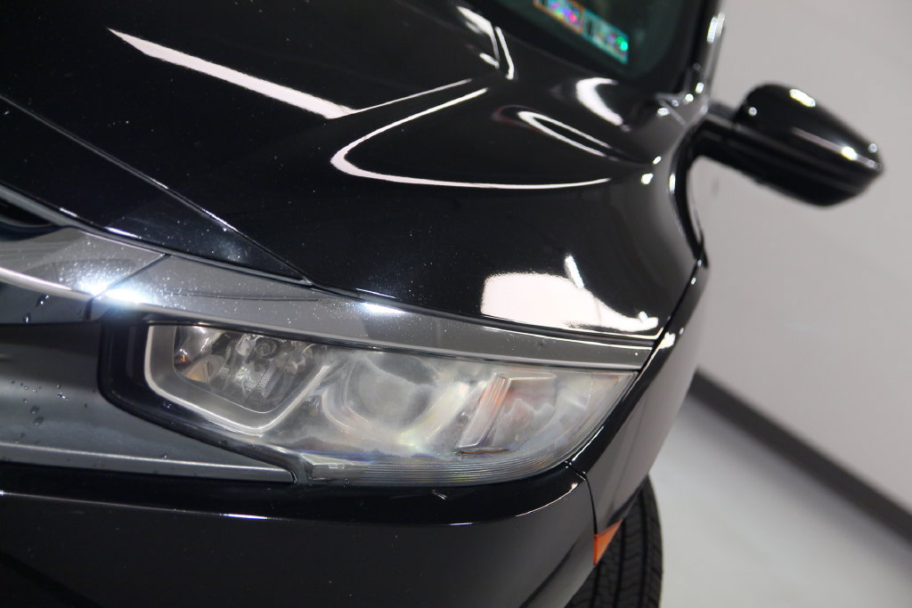 Used 2018 Honda Civic EX-L image 9