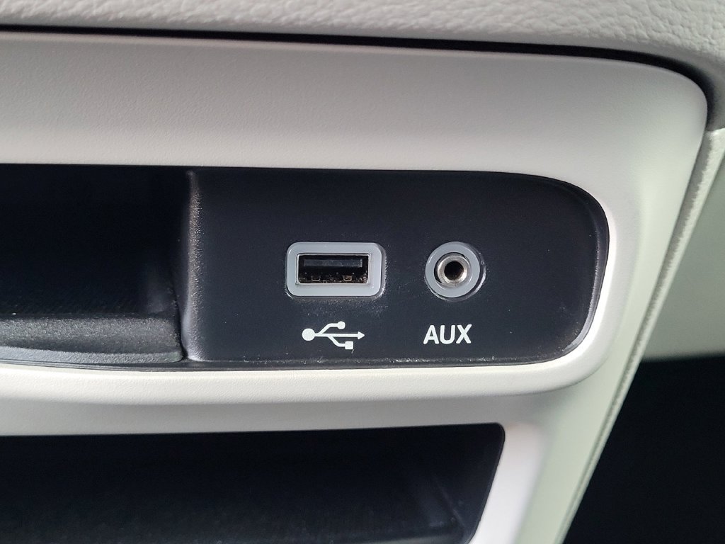 Used 2018 Chrysler Pacifica Touring Plus FWD image 14