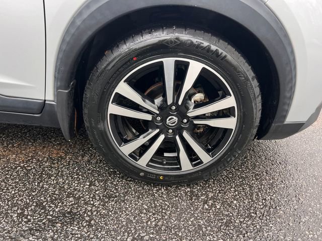 Used 2020 Nissan Kicks SR image 33