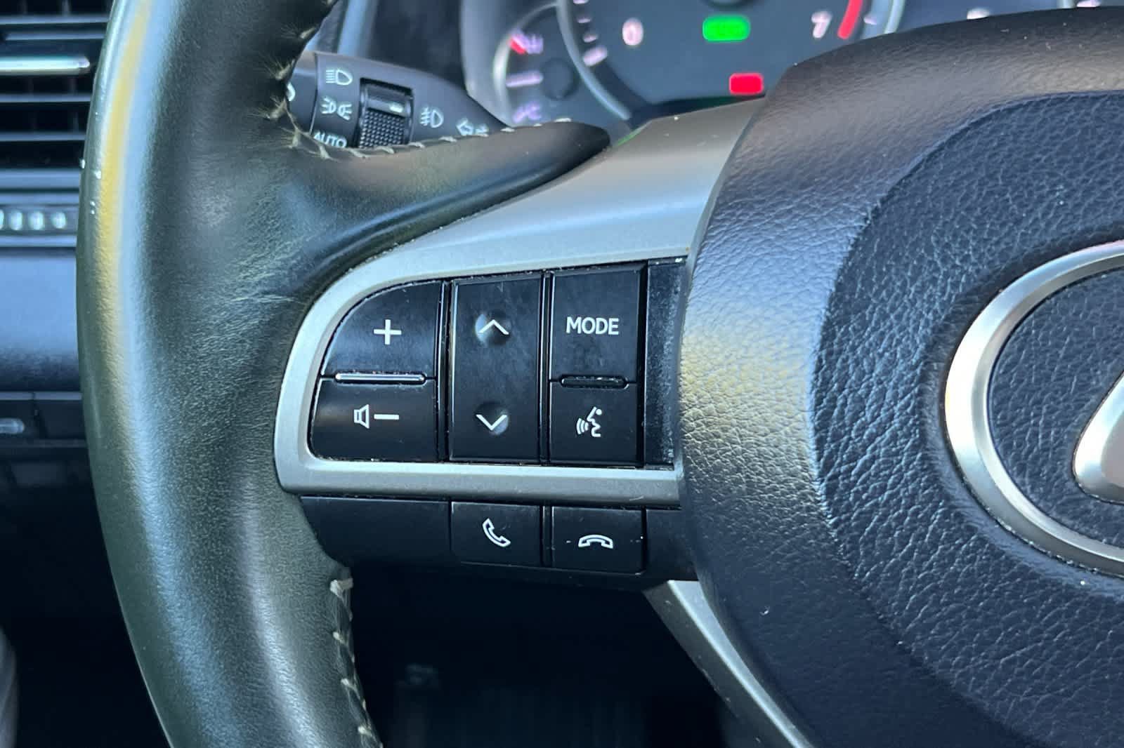 Used 2019 Lexus RX 450h AWD w/ Navigation Package image 27