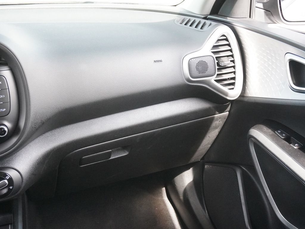 Used 2025 Kia Soul LX w/ LX Technology Package FWD image 25