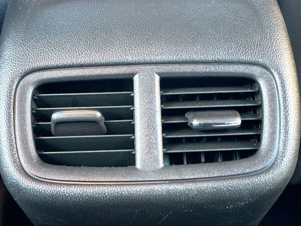 Used 2018 Buick Regal Essence w/ Driver Confidence Package #1 image 32