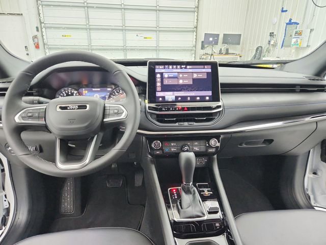 New 2026 Jeep Compass Latitude image 23