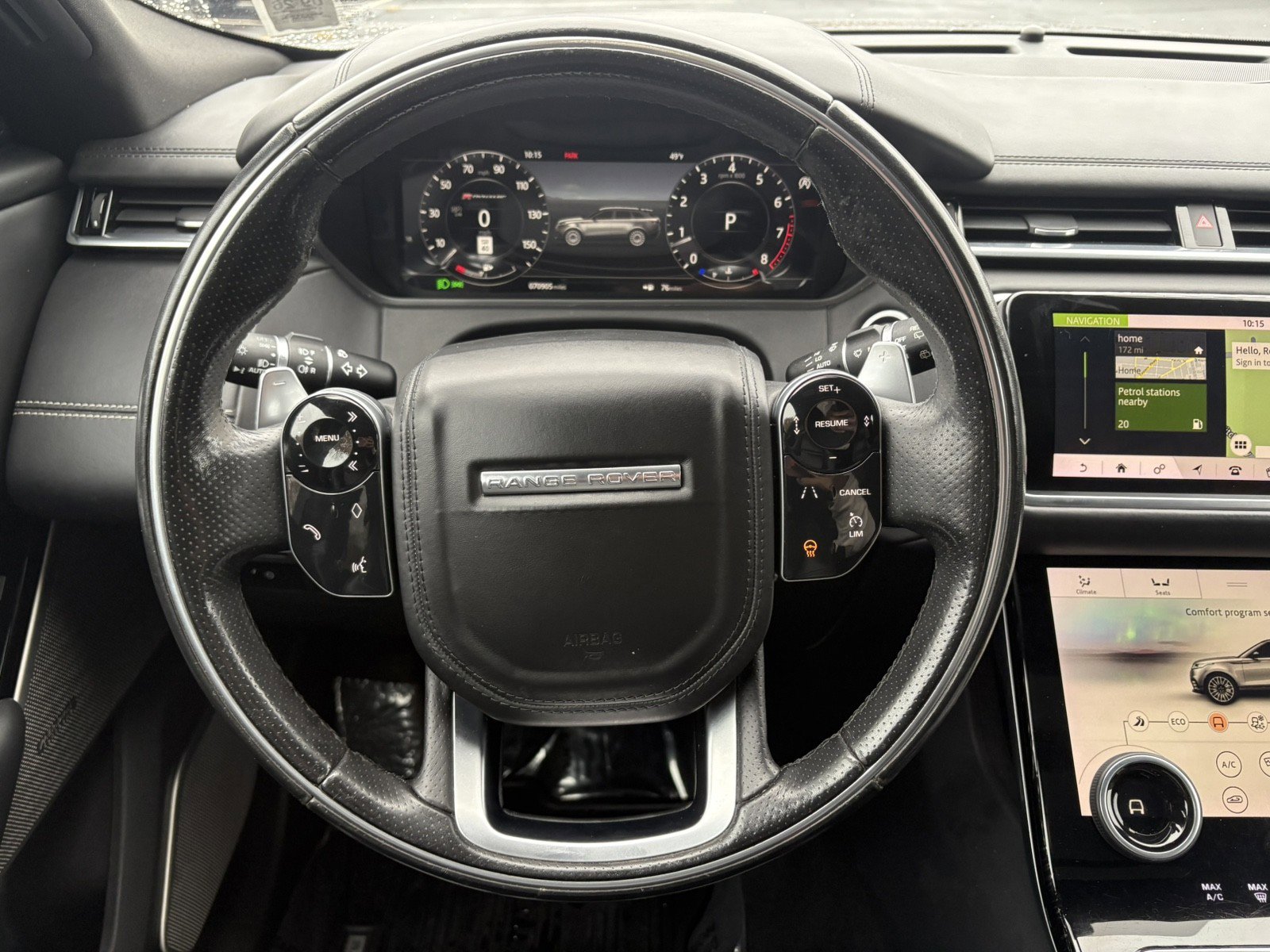 Used 2018 Land Rover Range Rover Velar R-Dynamic HSE image 25