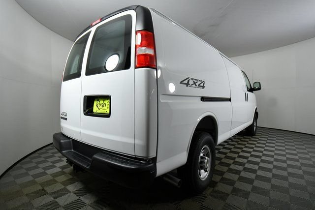 New 2025 Chevrolet Express 3500 Extended RWD image 11
