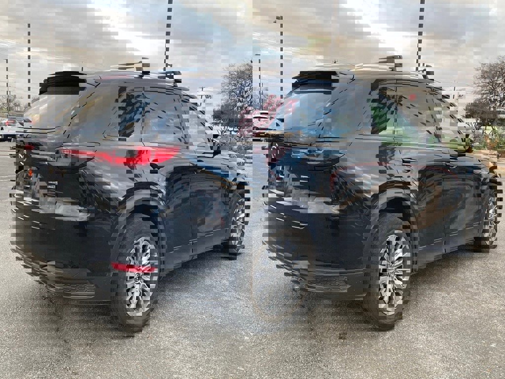 Used 2024 MAZDA CX-90 3.3 Turbo w/ Preferred Plus image 4