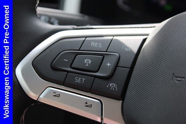 Used 2023 Volkswagen Atlas Cross Sport SEL AWD/4WD image 32