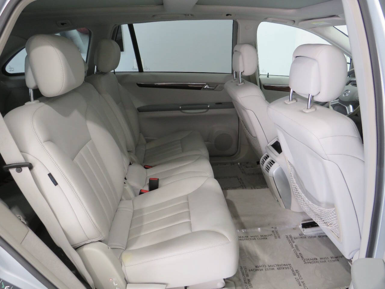 Used 2010 Mercedes-Benz R 350 4MATIC image 11