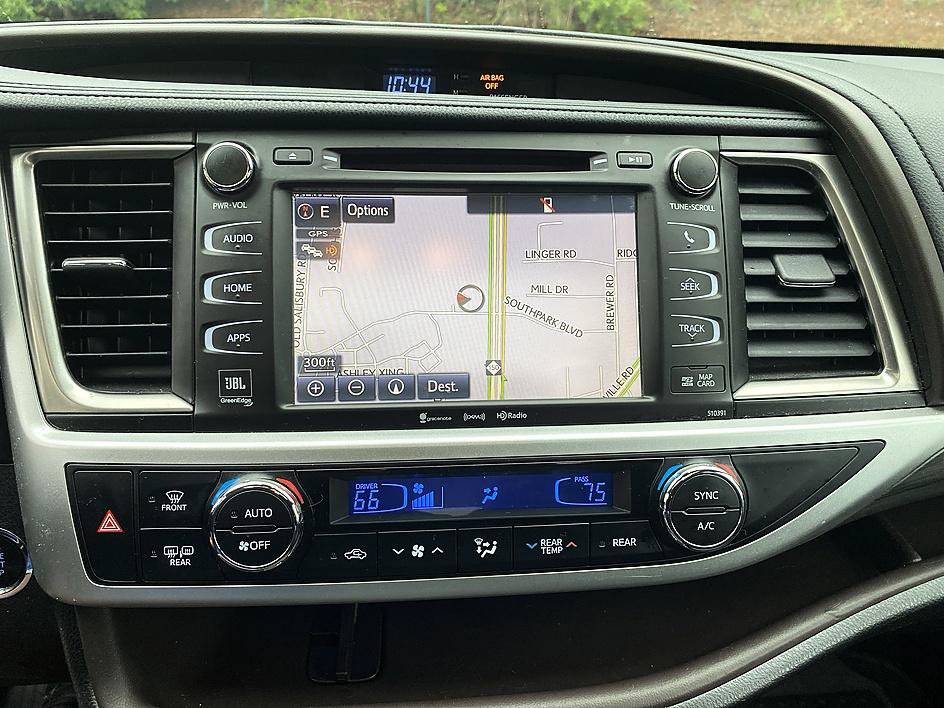 Certified 2019 Toyota Highlander Limited Platinum AWD/4WD image 16