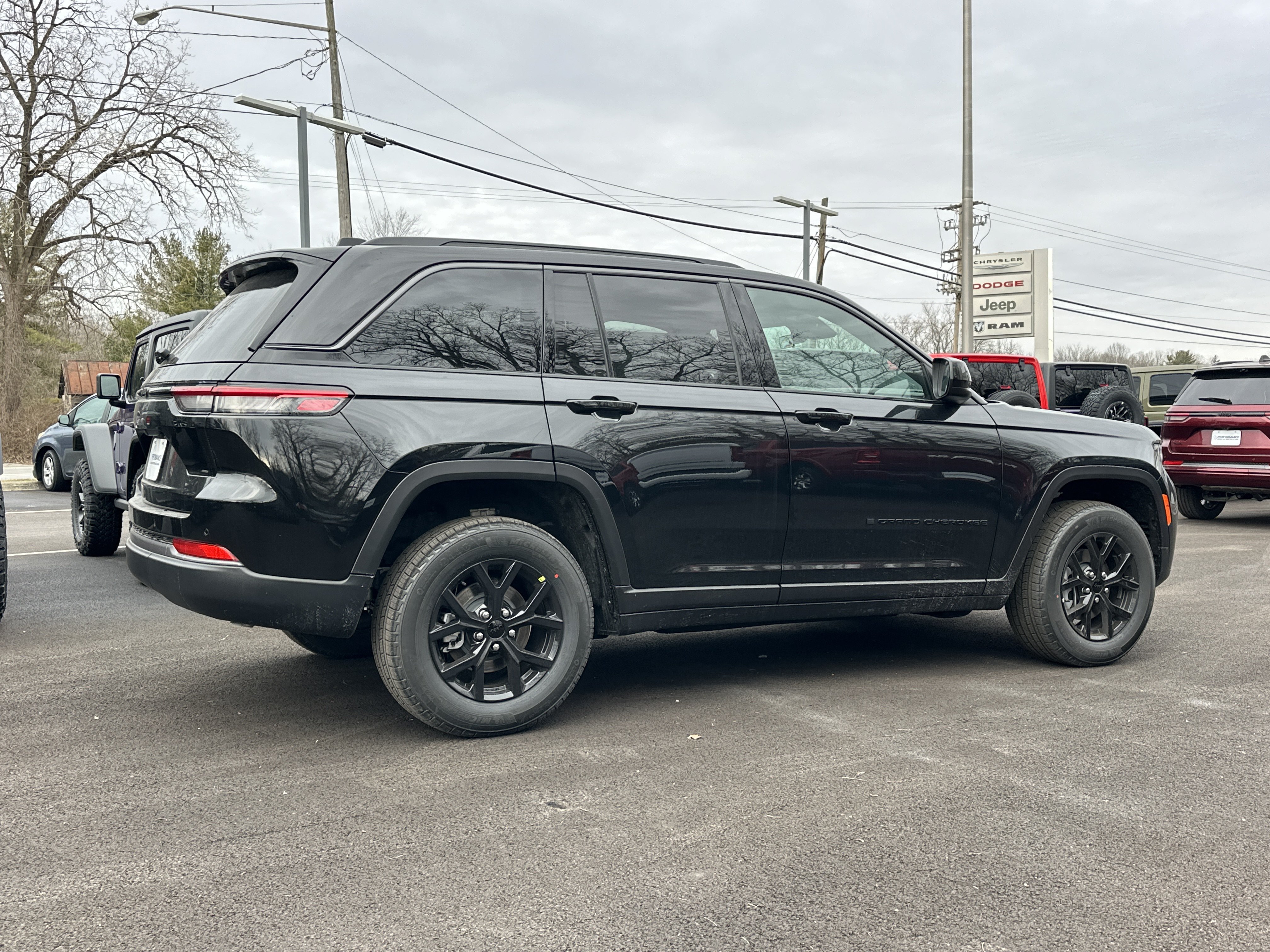 New 2026 Jeep Grand Cherokee Altitude AWD/4WD image 19