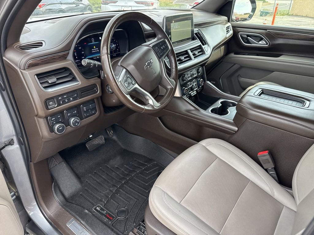 Used 2022 Chevrolet Suburban Z71 w/ Luxury Package AWD/4WD image 19