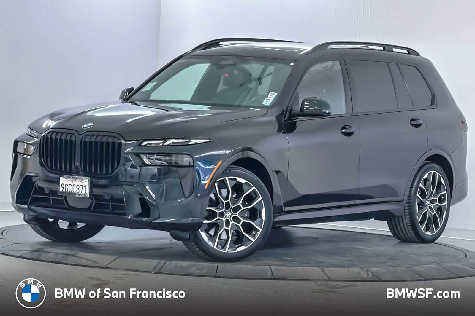 Used 2024 BMW X7 xDrive40i w/ M Sport Package AWD/4WD image 1