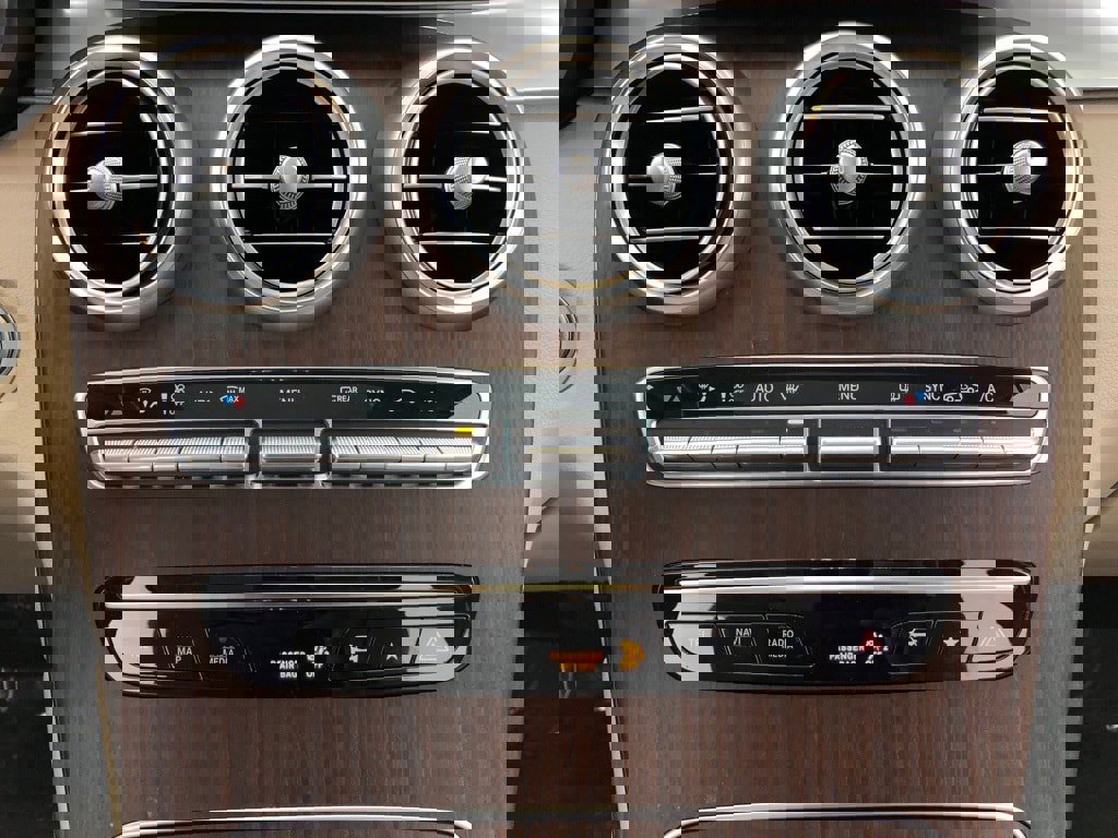 Used 2022 Mercedes-Benz GLC 300 4MATIC image 29