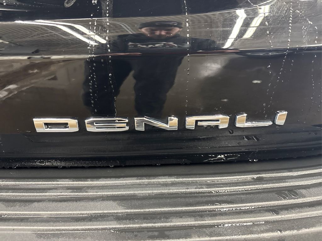 Used 2023 GMC Yukon Denali Ultimate image 15