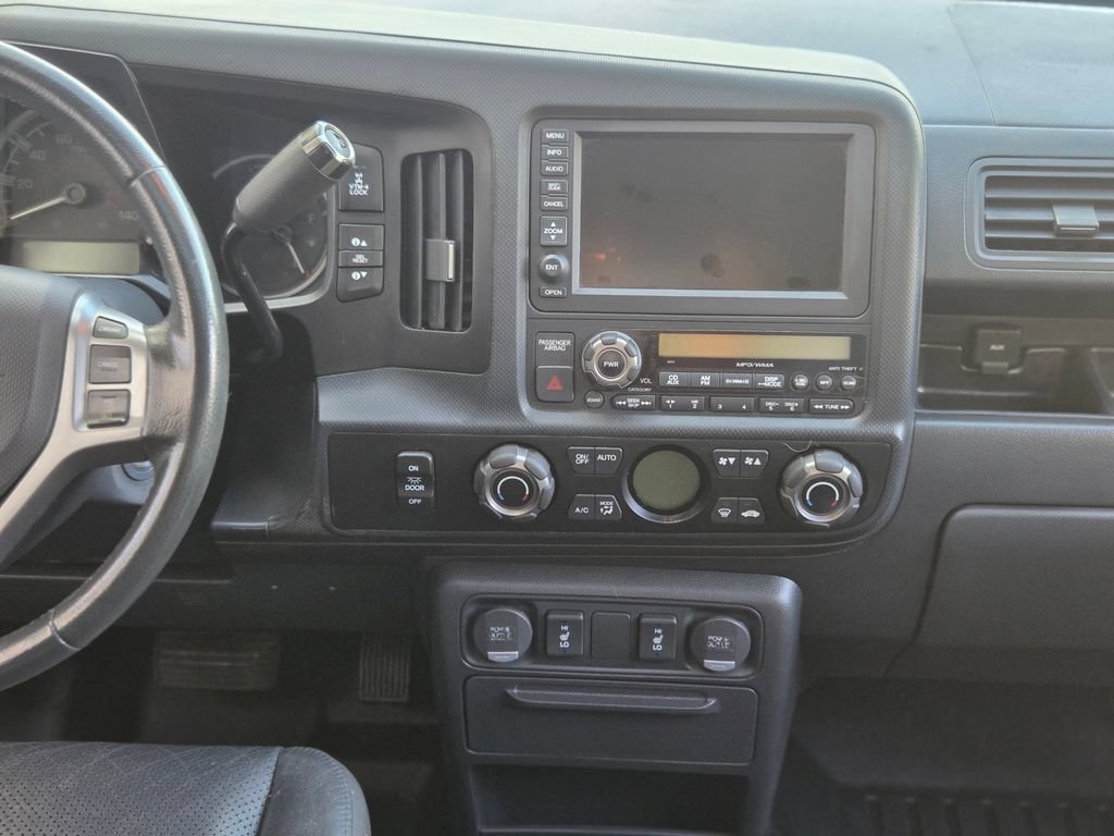 Used 2014 Honda Ridgeline SE image 27