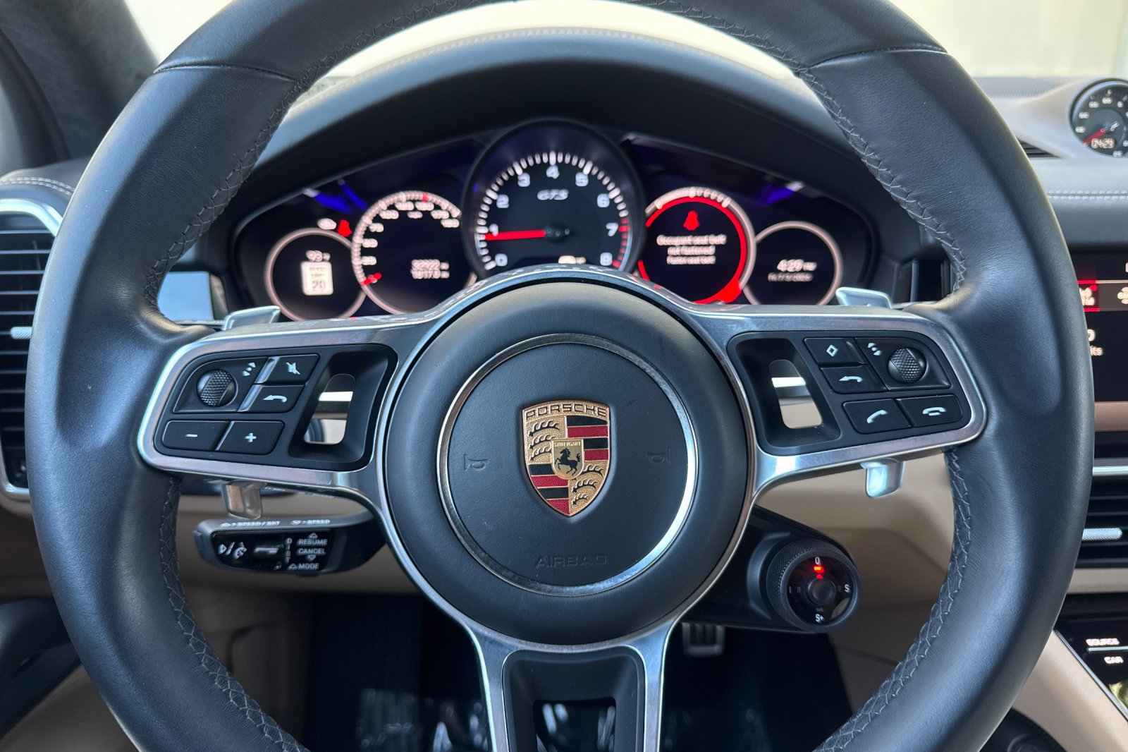 Used 2022 Porsche Cayenne GTS AWD/4WD image 24