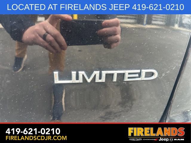 Used 2020 Chrysler Pacifica Limited image 11