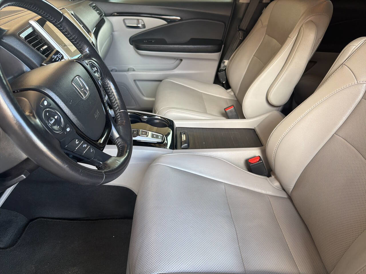 Used 2018 Honda Pilot Elite image 14