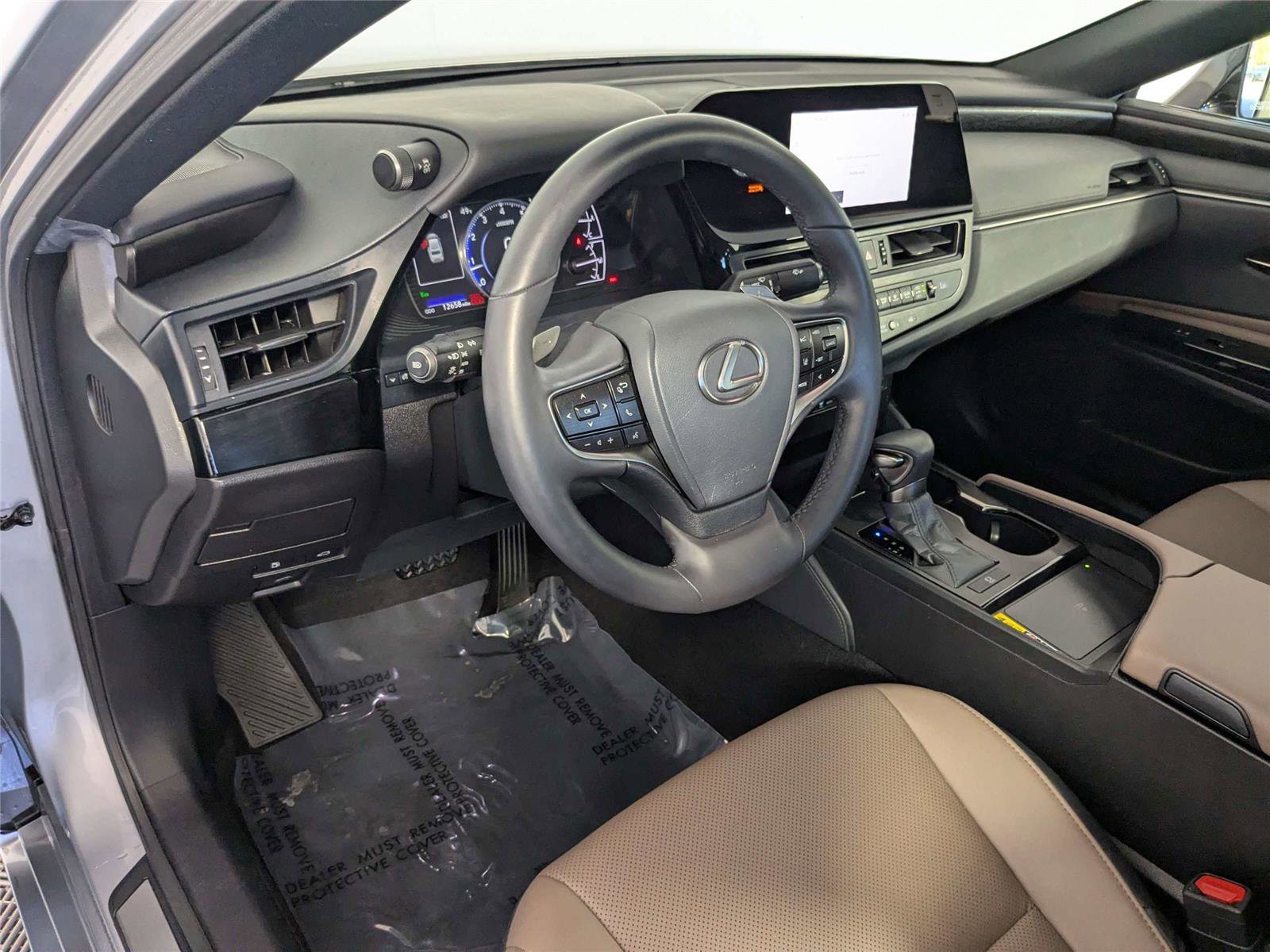Used 2025 Lexus ES 350 w/ Premium Package FWD image 8