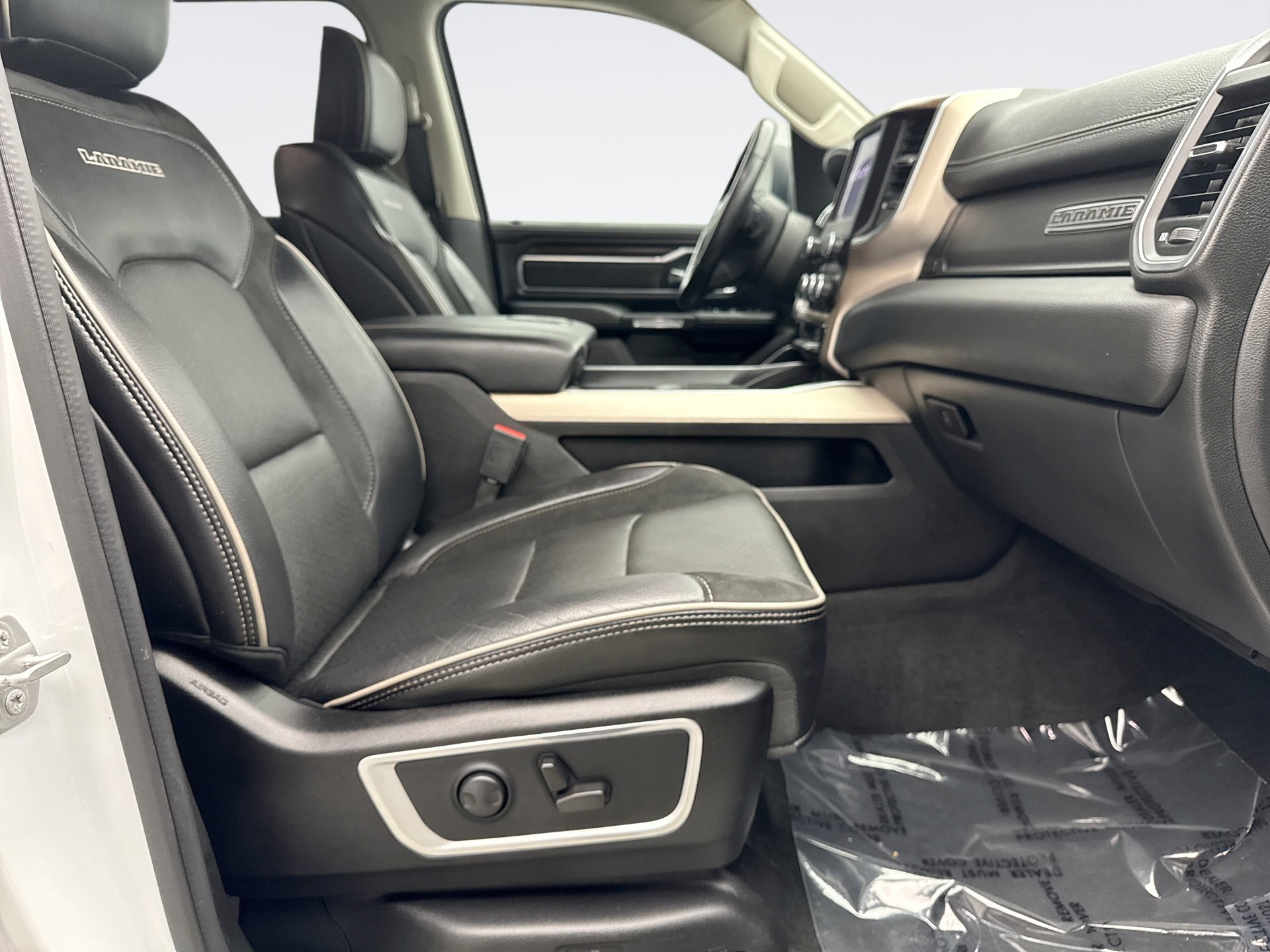 Used 2022 RAM 1500 Laramie image 16