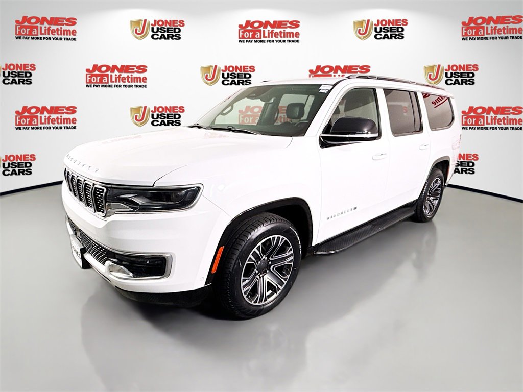 Used 2024 Jeep Wagoneer L Series II w/ Flexible Seating Group image 14