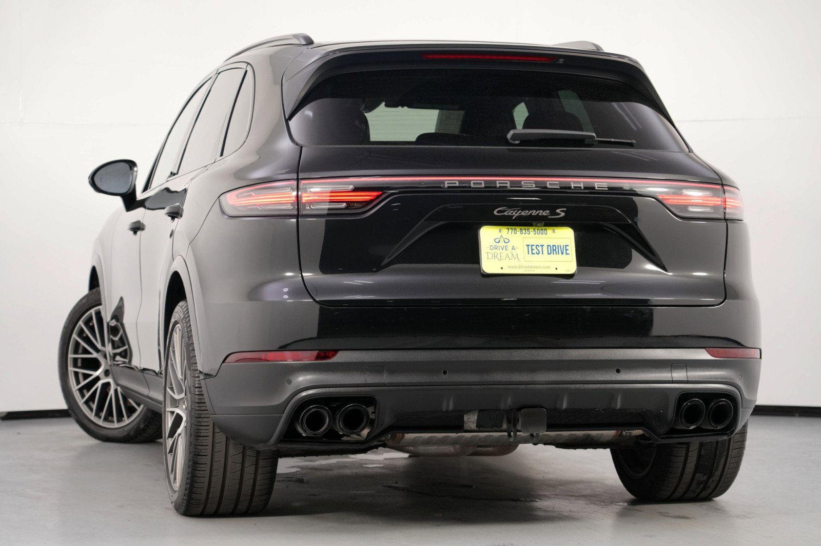 Used 2023 Porsche Cayenne S Platinum image 6
