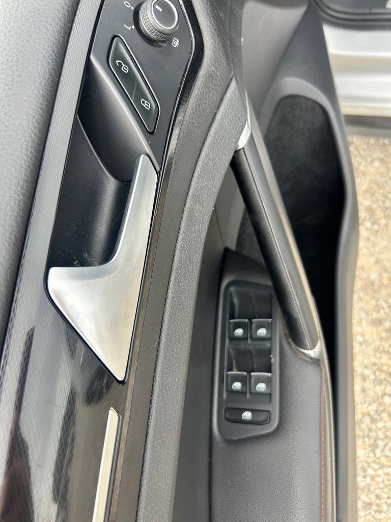 Used 2016 Volkswagen GTI Autobahn w/ Lighting Package (SEL) image 6