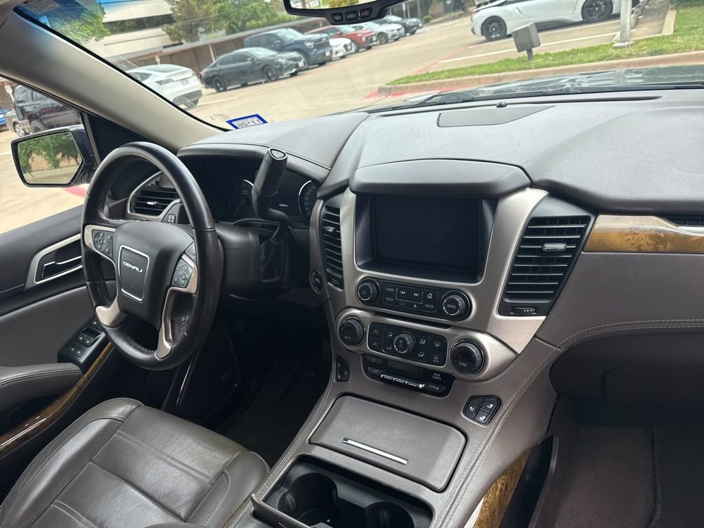 Used 2017 GMC Yukon Denali w/ Enhanced Security Package image 19