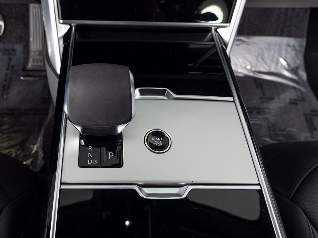 Used 2024 Land Rover Range Rover Autobiography AWD/4WD image 27