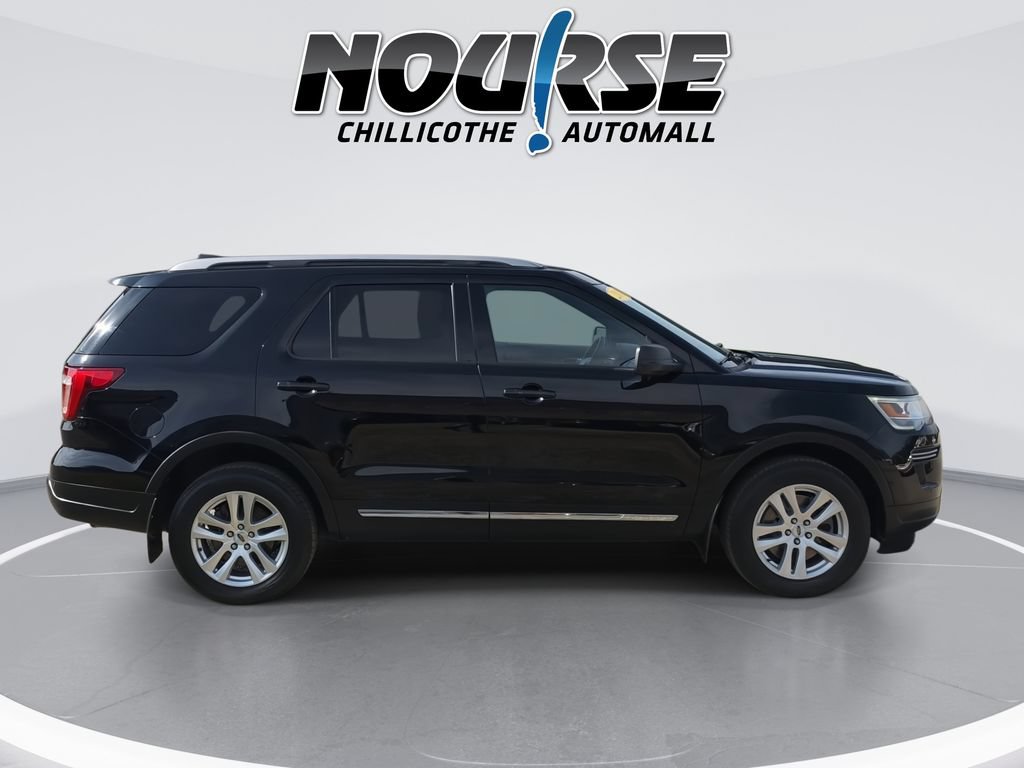 Used 2018 Ford Explorer XLT AWD/4WD image 9